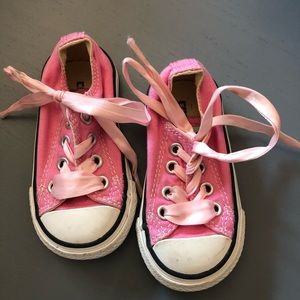 Baby Pink Converse Size 4